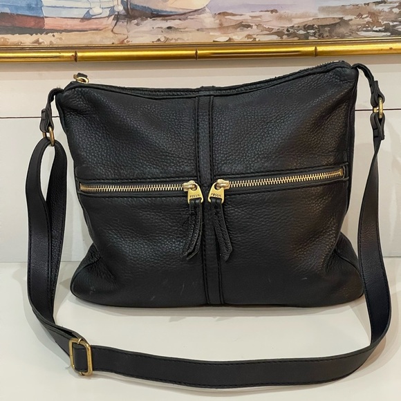Fossil Handbags - Fossil Elise black pebbled leather crossbody bag in nice condition nice size